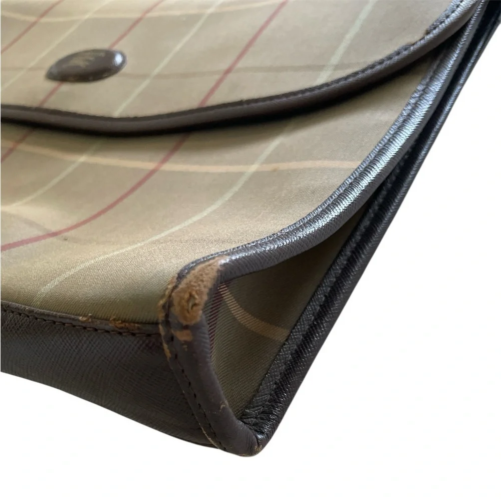 Burberry’s Vintage Beige Canvas Clutch Bag